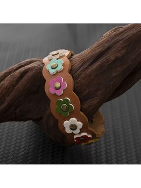 Boho Faux Leather Flower Power Bracelet 1552 (light brown/tan)